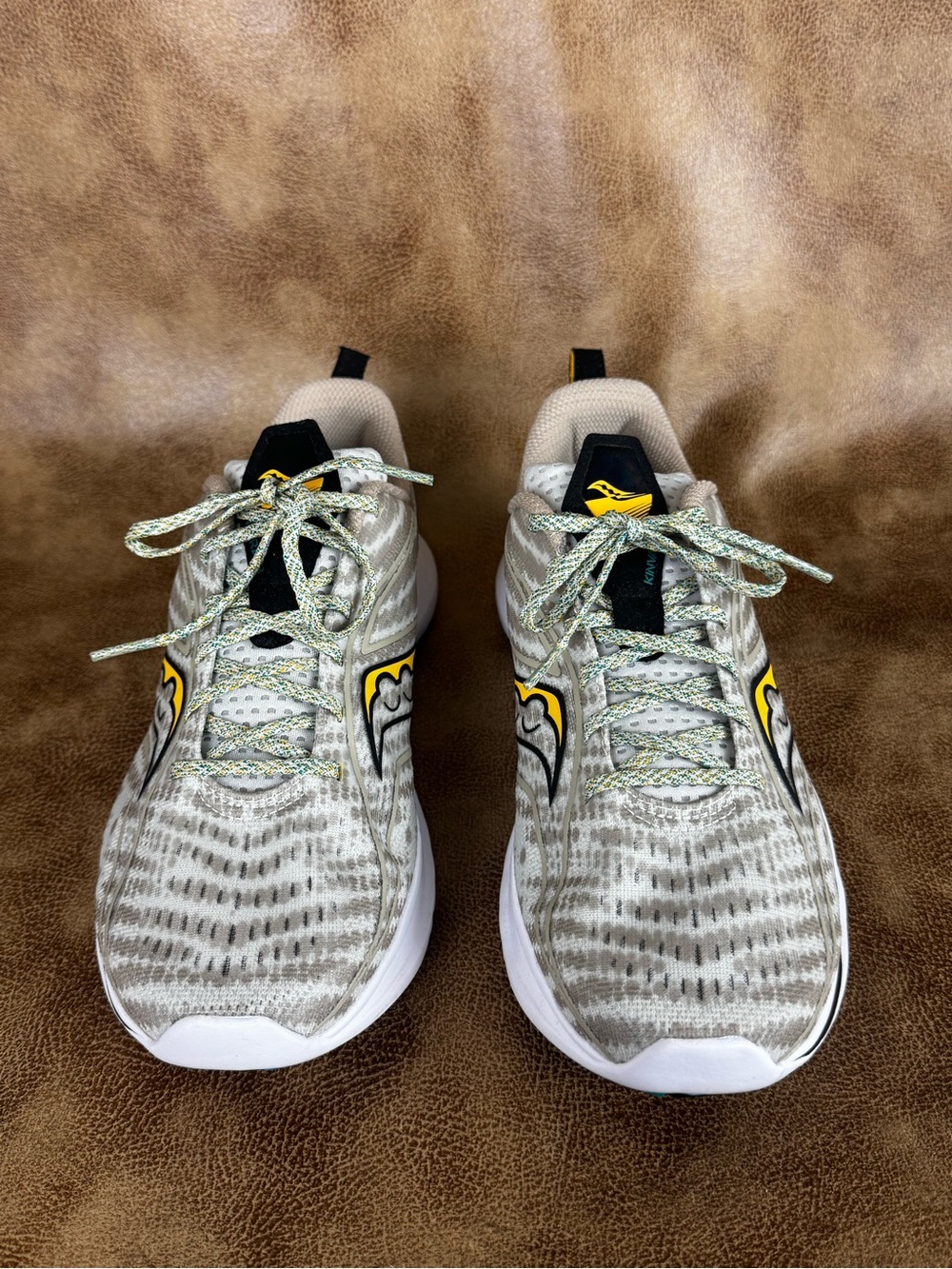 Saucony Kinvara 14 Running Shoes Gray Yellow Men’s Size 7.5 EU 40.5